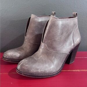 Lucky Brand Leather Ankle Pull On Style Boots Size 7